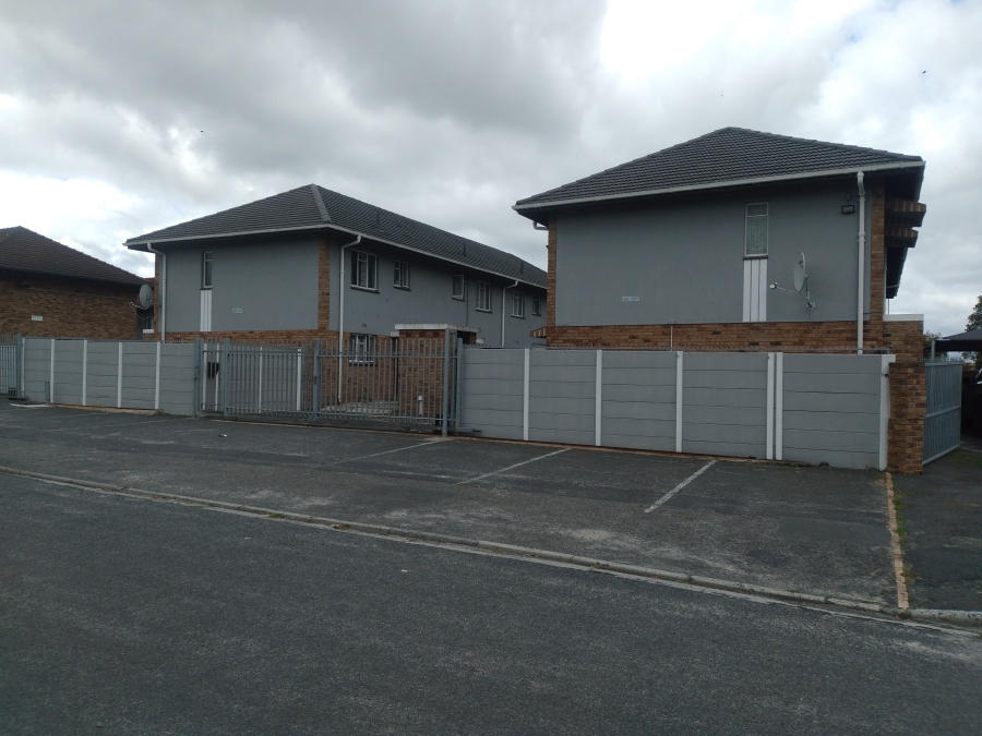 3 Bedroom Property for Sale in Glenhaven Western Cape